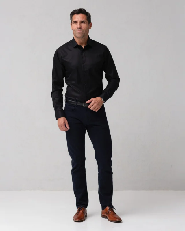 Musta nädala sooduspäevad on lõpusirgel! ⌛  Kui Sul on mõttes olnud:
✓ uus triiksärk tööle või jõuluürituseks
✓ kingitus mehele, mis päriselt rõõmustab
✓ või värskemad polomustrid argipäevaks  … siis täna on ideaalne hetk need ära osta, enne kui suurused otsa saavad või soodushinnad kaovad!  👉 Kasuta kuni –30% soodustust
👉 Logi sisse, et näha oma lisasoodustust  #ewaldshirts #kvaliteetsärgid #eestidisain #estoniandesign #kingitusmehele